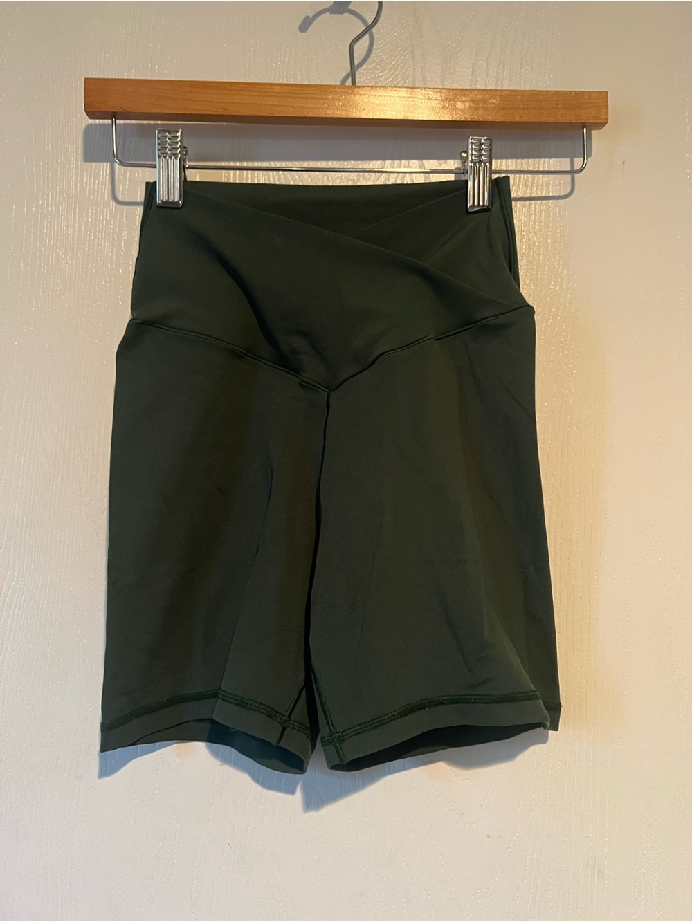 Aerie Offline Real Me Dark Green Bike Exercise Compression Shorts Sz Medium